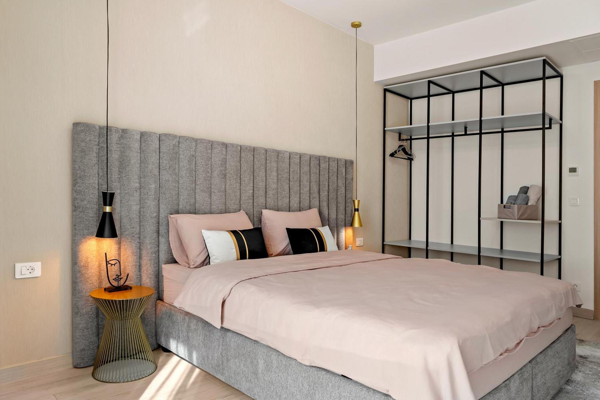 Rin Luxury Pool & Bucureşti