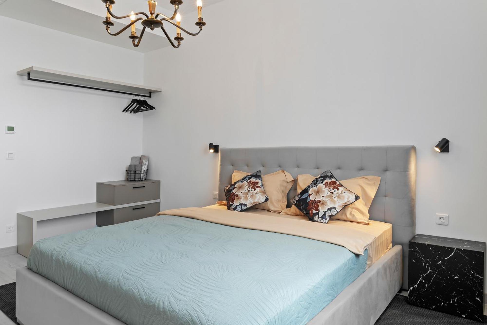 Rin Luxury Pool & Bucureşti