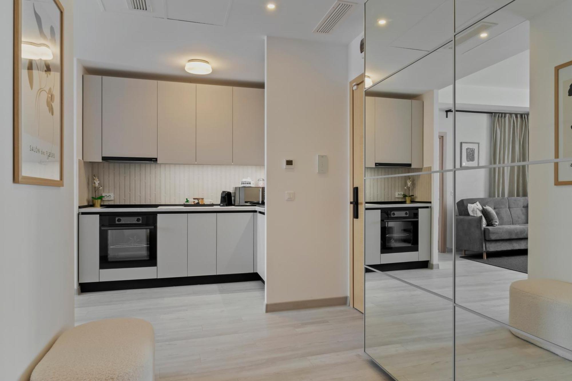 Apartament Rin Luxury Pool & Bucureşti