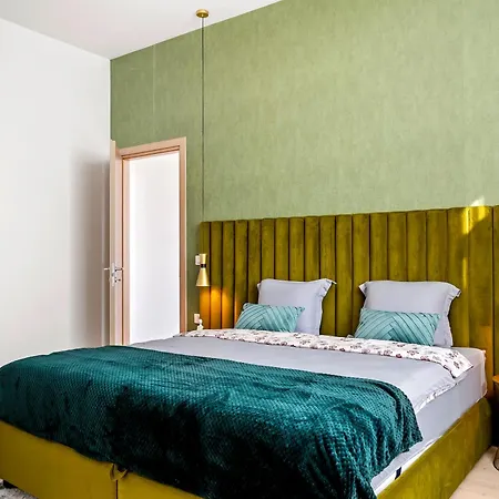 Rin Luxury Apartments Pool & Spa Bucarest Esterno foto