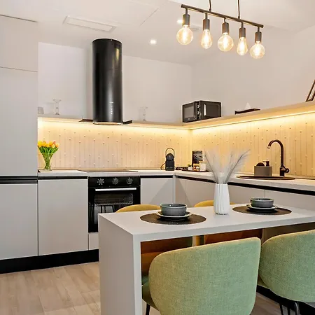 Rin Luxury Apartments Pool & Spa Bucarest Esterno foto
