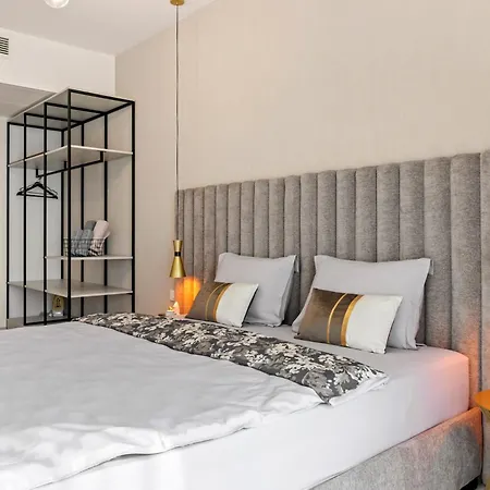 Rin Luxury Apartments Pool & Spa Bucarest Esterno foto
