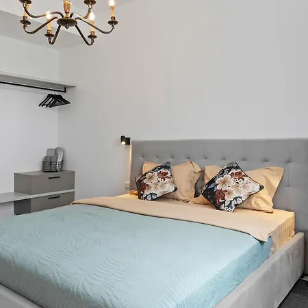 Rin Luxury Apartments Pool & Spa Bucarest Esterno foto