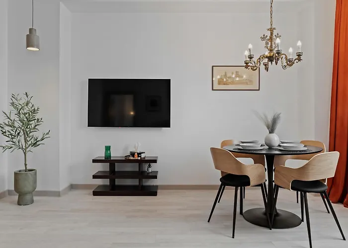 Rin Luxury Apartments Pool & Spa