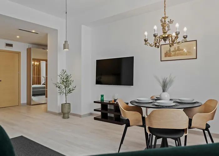 Rin Luxury Apartments Pool & Spa