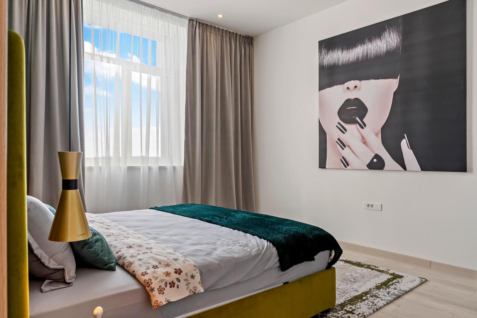 Rin Luxury Pool & * Bucarest