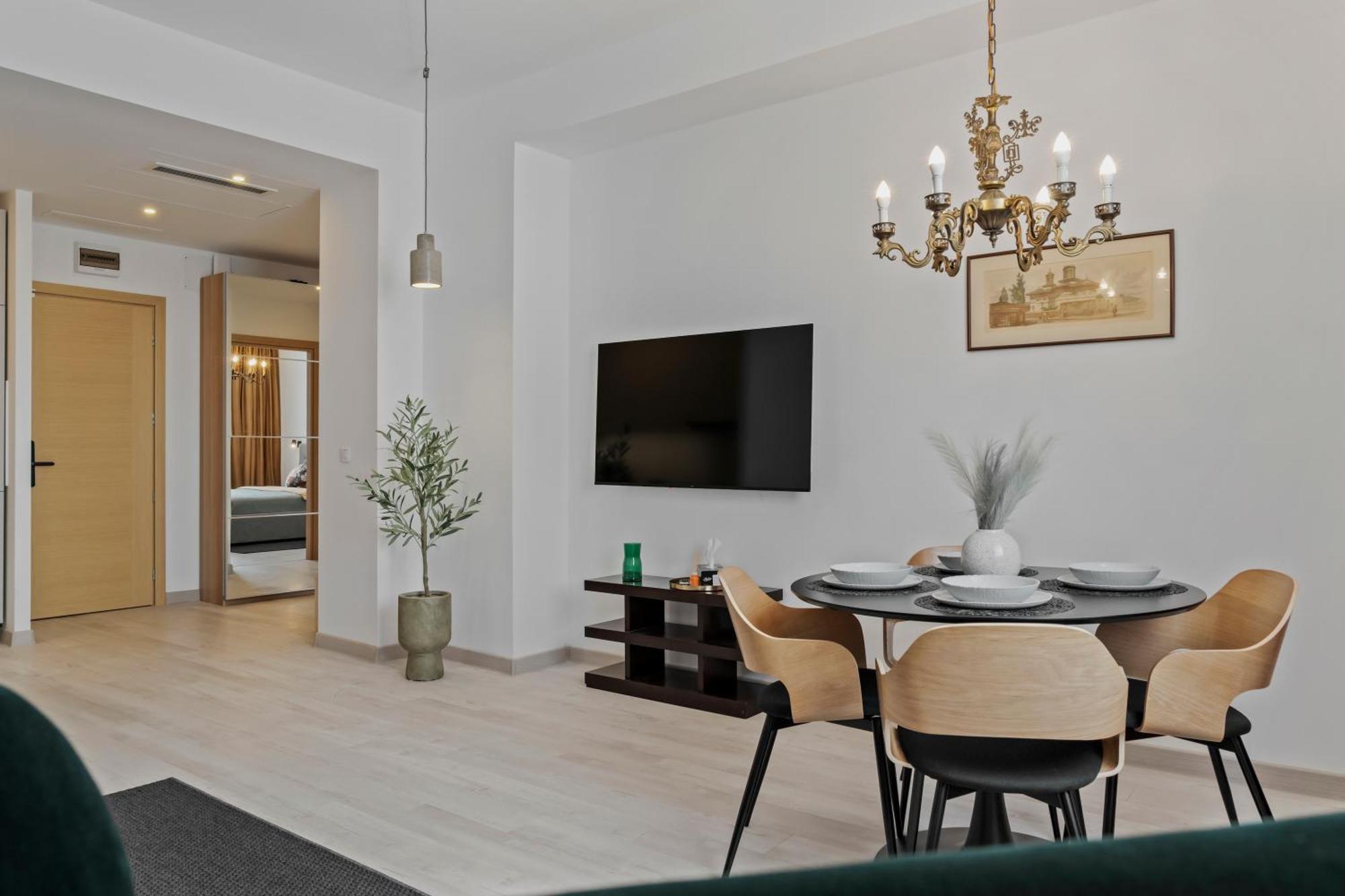 Rin Luxury Pool & Appartamento *